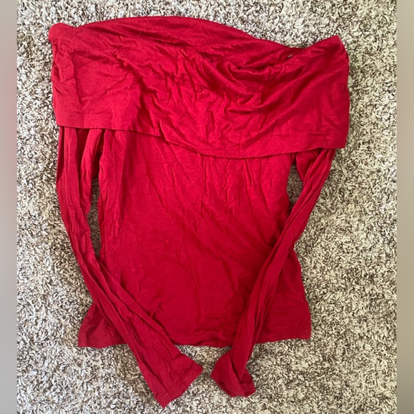 Red off the shoulder shirt, size medium, Polly & Esther - Picture 2 of 2